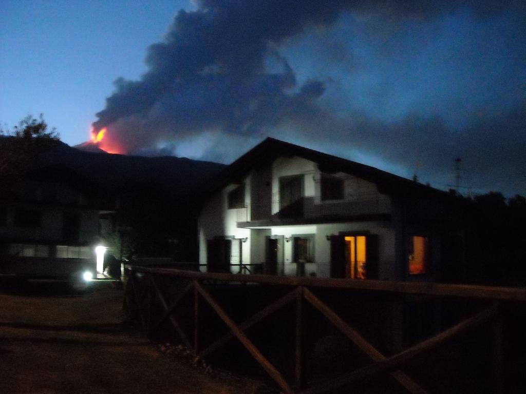 Aurora Dell'Etna Bed & Breakfast Zafferana Etnea Bagian luar foto