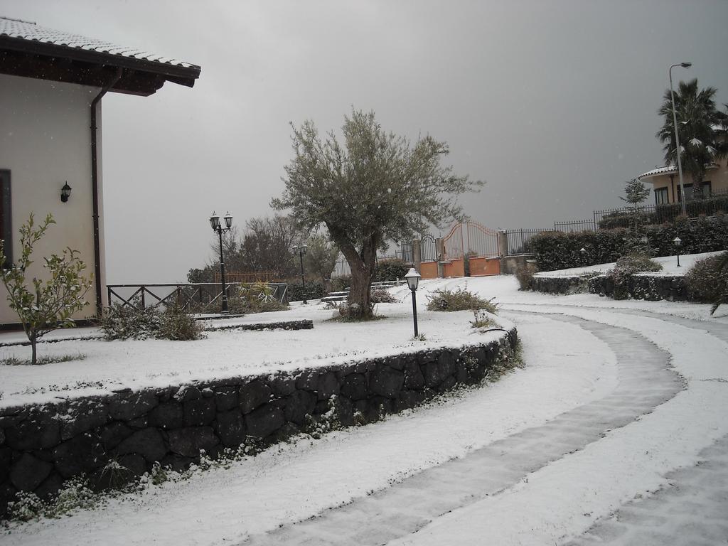 Aurora Dell'Etna Bed & Breakfast Zafferana Etnea Bagian luar foto